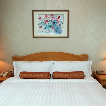 Beijing Hotel Екстериор снимка