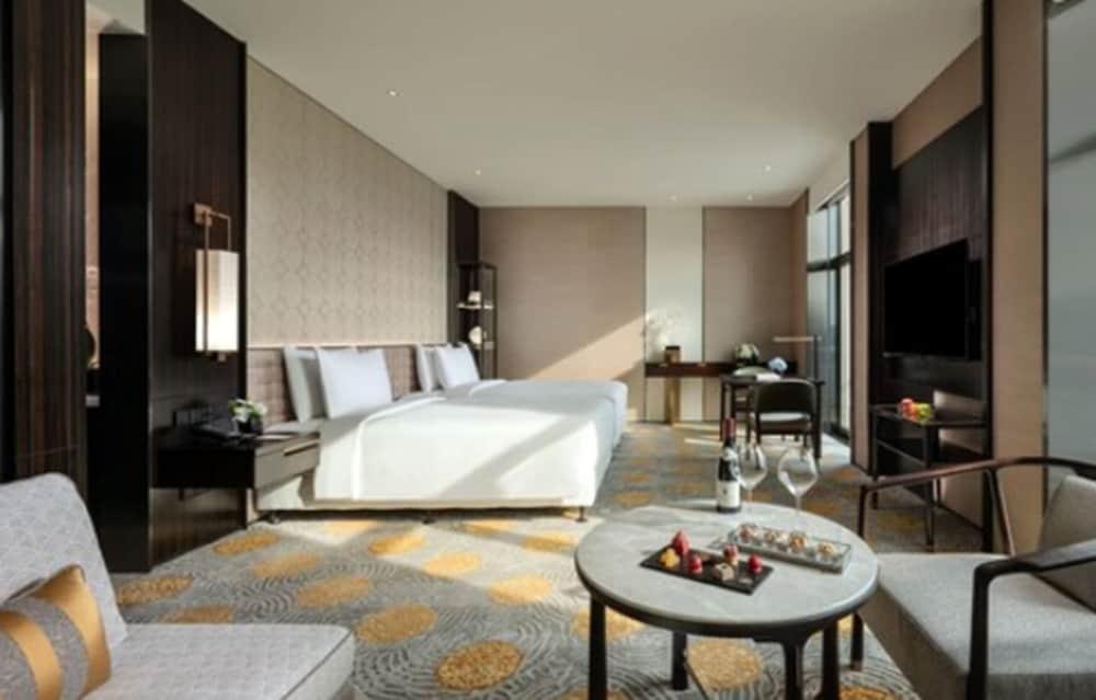 Beijing Hotel Екстериор снимка